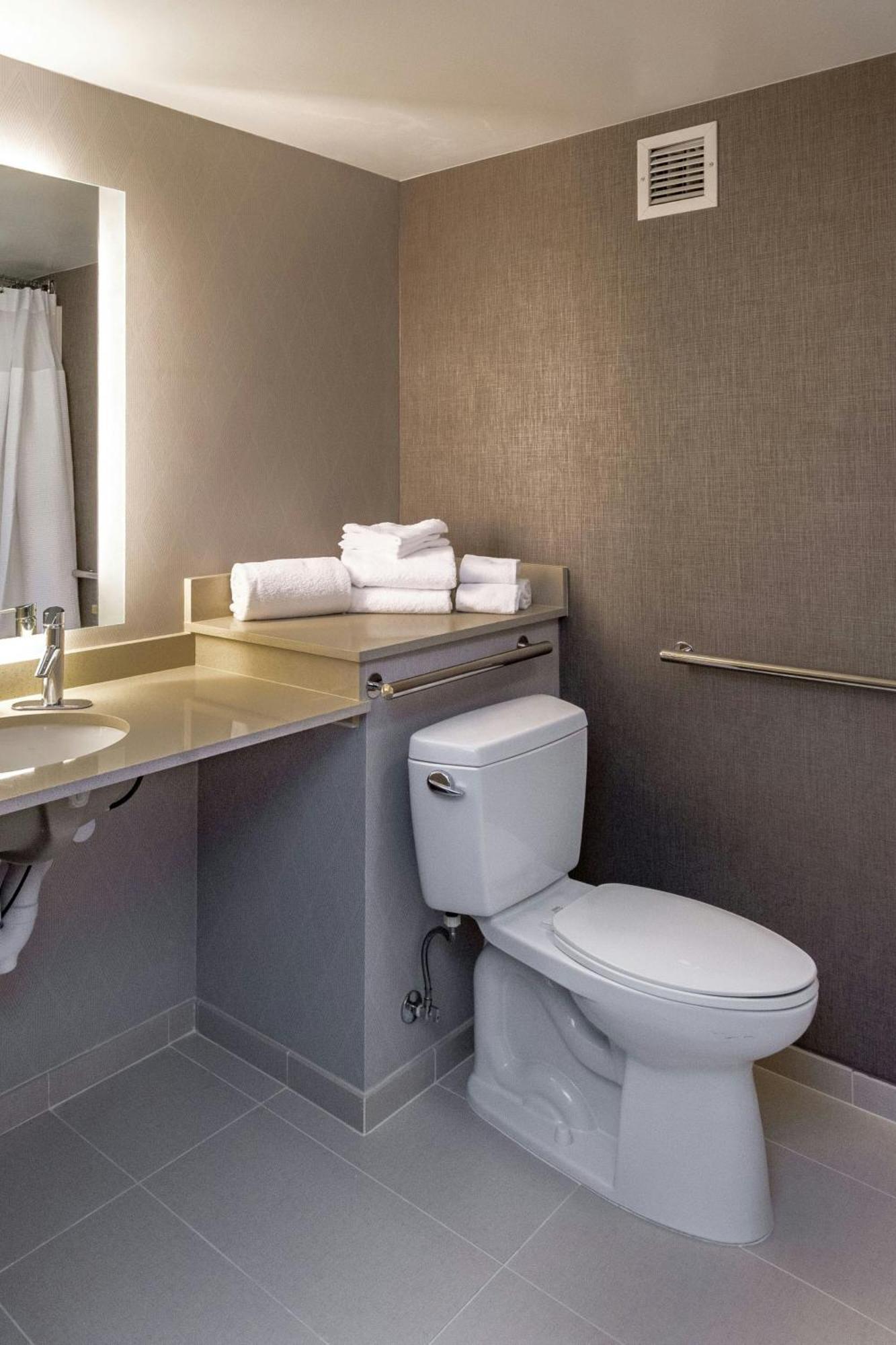 Springhill Suites Anchorage Midtown Экстерьер фото